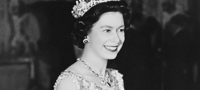 julieschooler.com - blog - 3 Reasons Why I am Mourning the Loss of the Queen - Queen Elizabeth Young - museums-of-history-new-south-wales-llZPkKXZFfc-unsplash